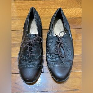 Dark brown Oxford style shoes. Size 7